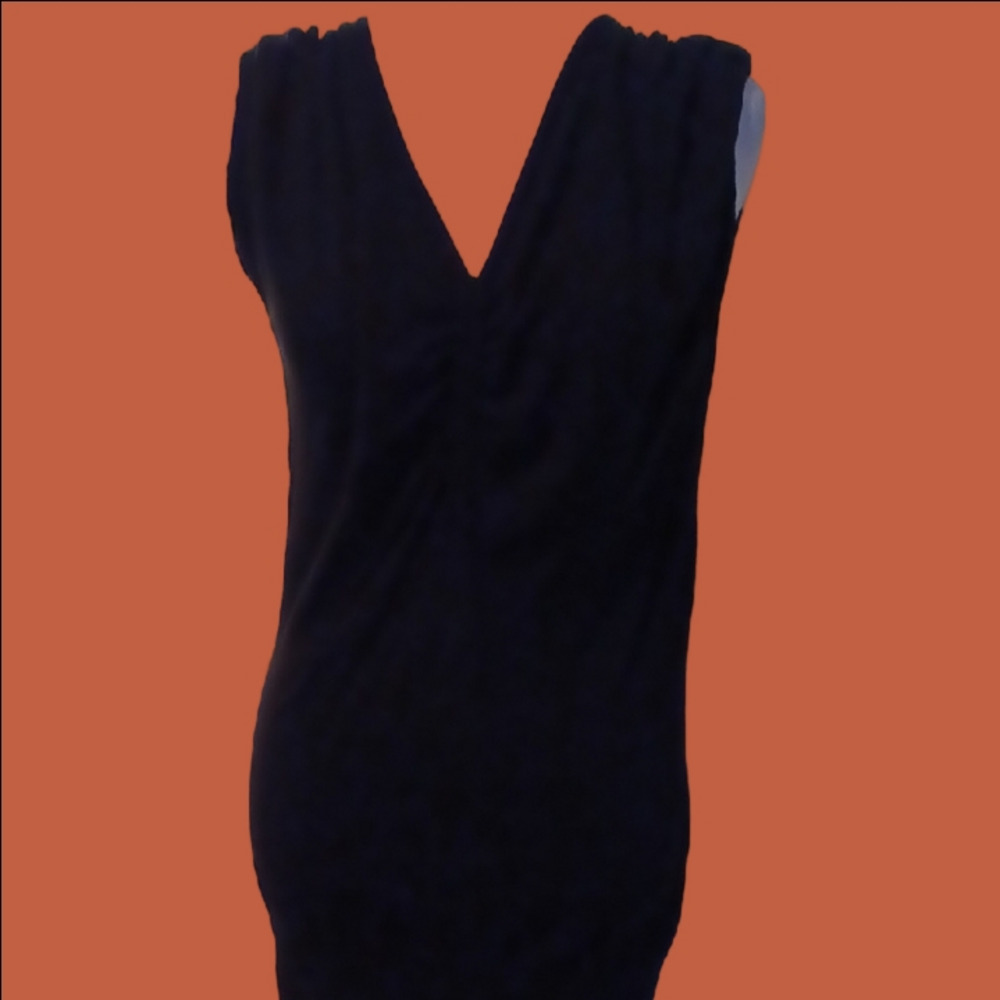 -- Cache Elegant Black Sleeveless Sweater Top